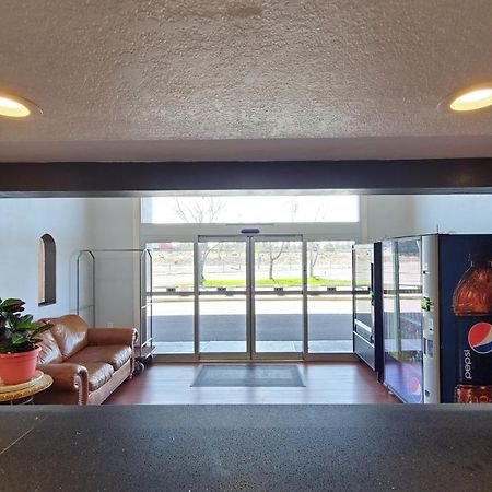 Ramada By Wyndham Flagstaff East Hotel Екстериор снимка