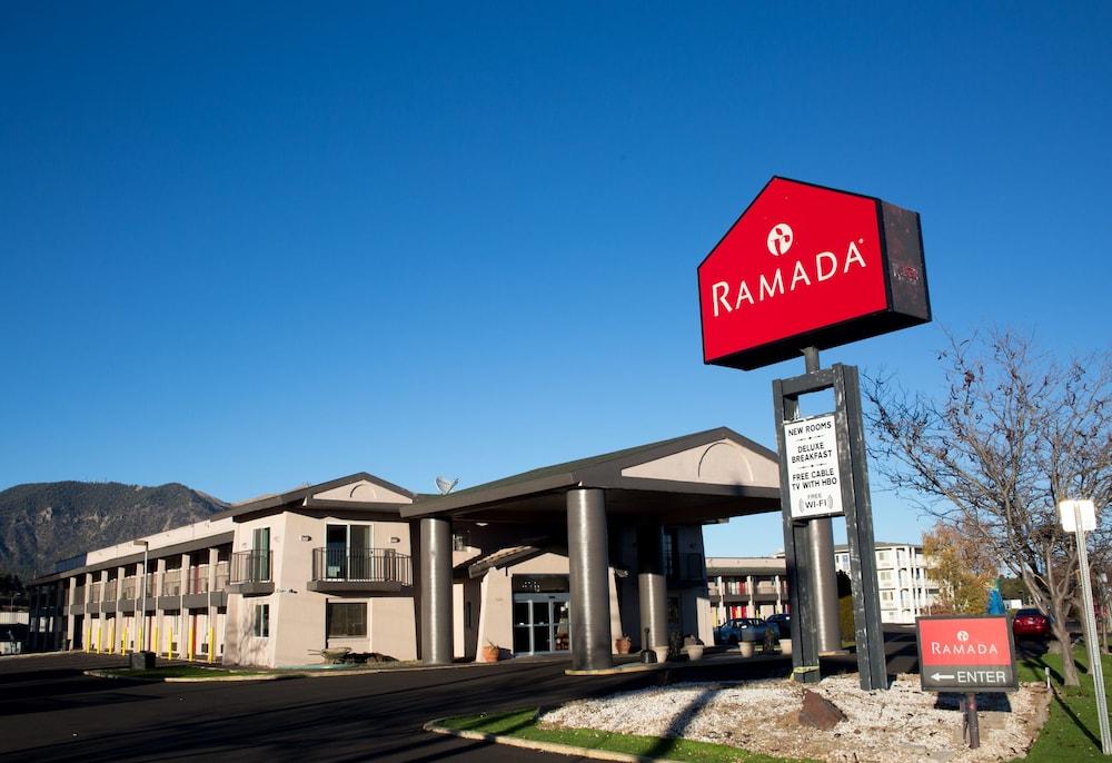 Ramada By Wyndham Flagstaff East Hotel Екстериор снимка